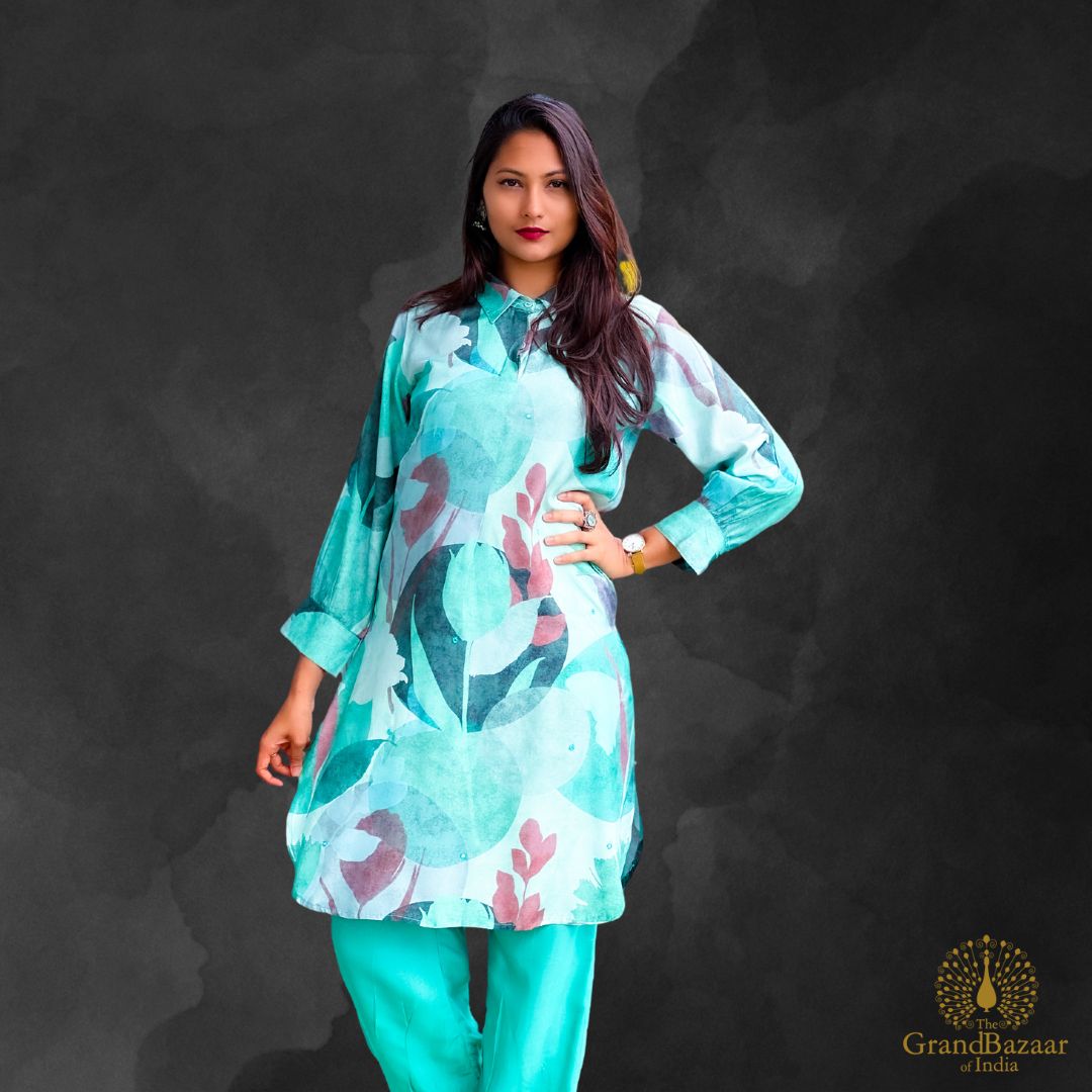 Green kurti set with pant with printed leaves