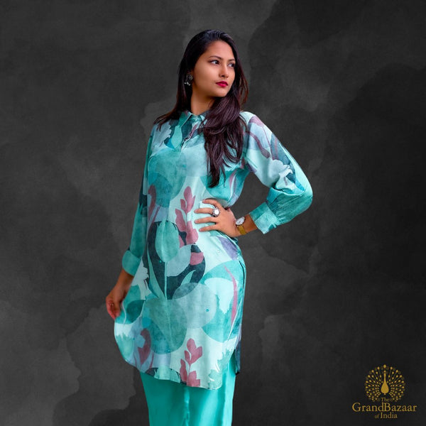 Green kurti set with pant with printed leaves